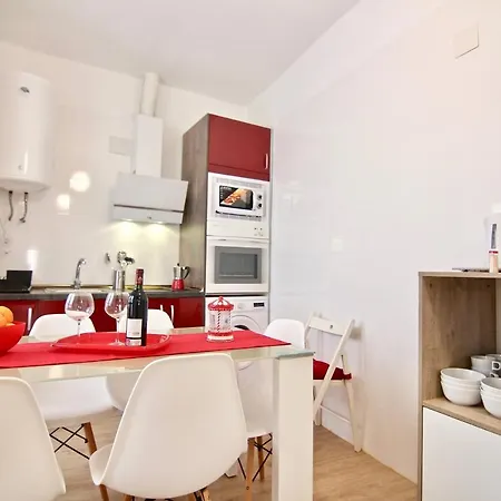 Color Gades Family Apartment